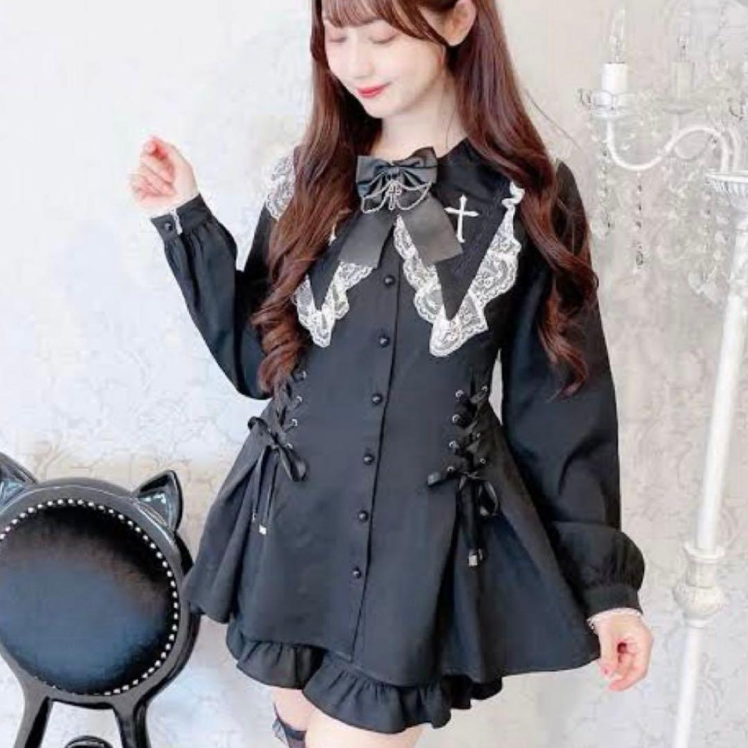 MARS スピンドル付きクロス刺繍セットアップ ブラック