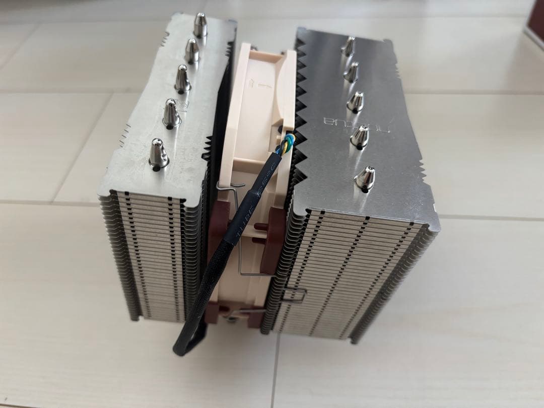 PC用ファン・クーラー Noctua NH-D12L