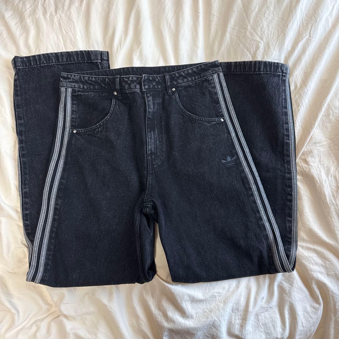 adidas ブラックデニム ストライプ