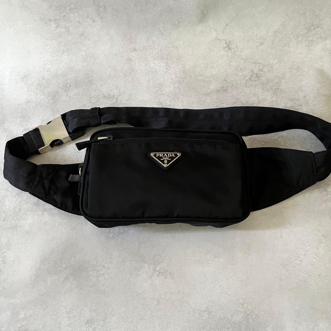【美品】PRADA ウエストバッグ　三角ロゴ　黒　ナイロン　近年モデル