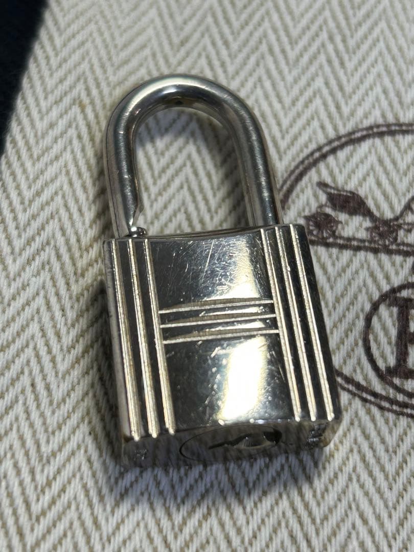 71223 エルメス　カデナセット　保存袋付き　102