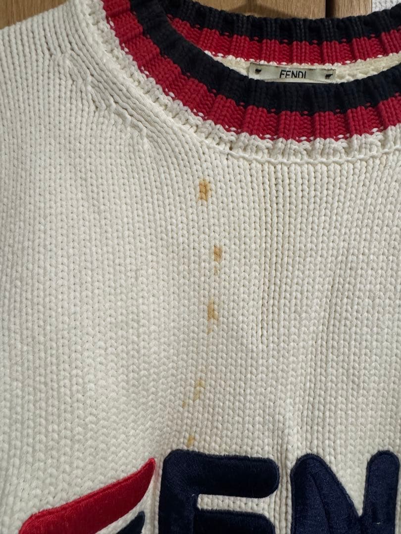 FENDI FILA コラボ ロゴ入り ホワイトセーター 長袖