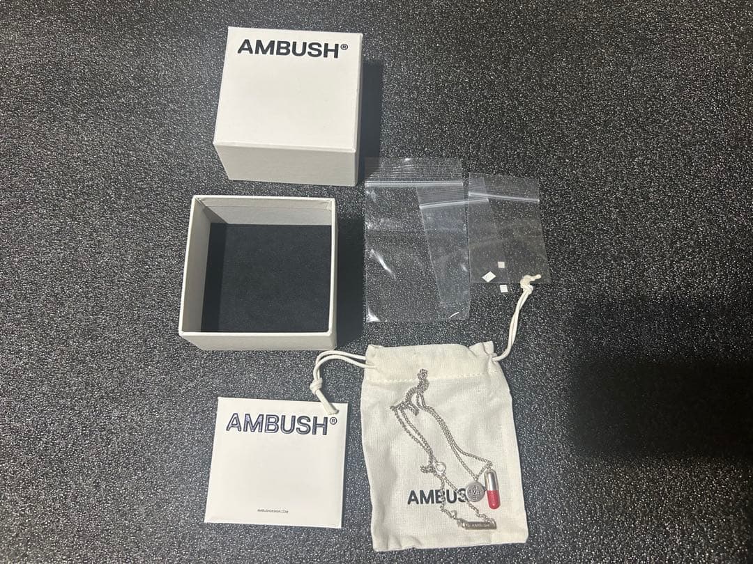 アクセサリー AMBUSH PILL CHARM NECKLACE 2