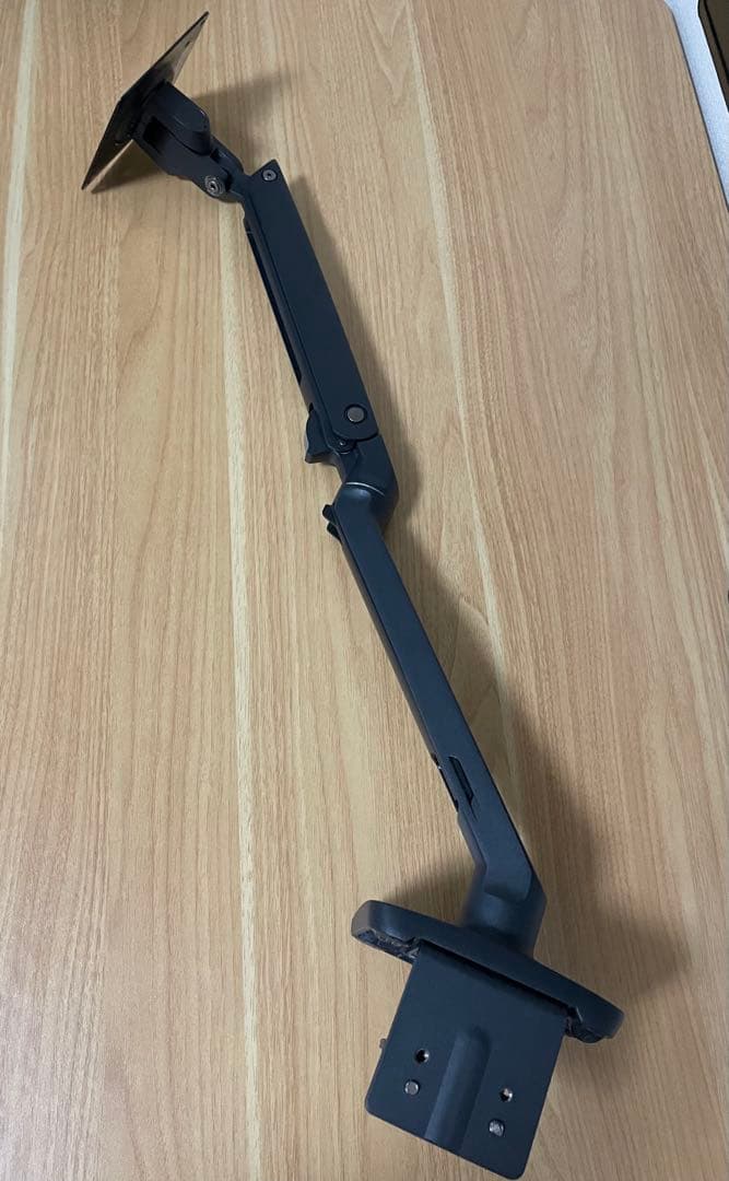 esergton ブラック モニターアーム