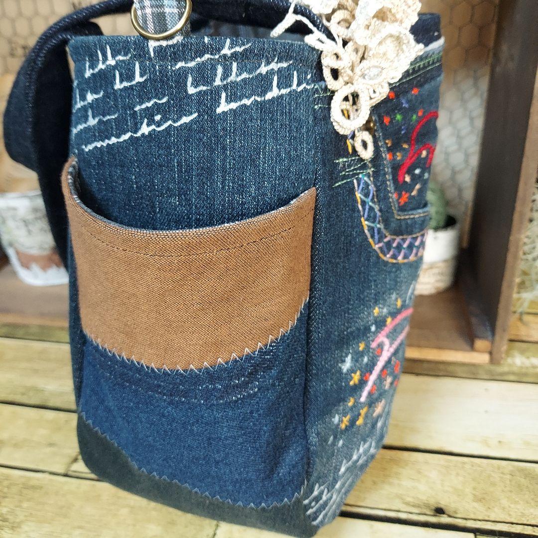 刺繍デニムバック　No.663　デニムリメイク　刺繍バック　丸いバック