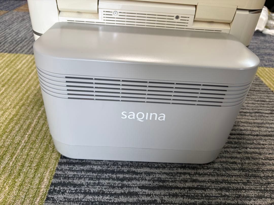 値下げ　美品　送料無料！saqinabijou サキナビジュー　高級美顔器