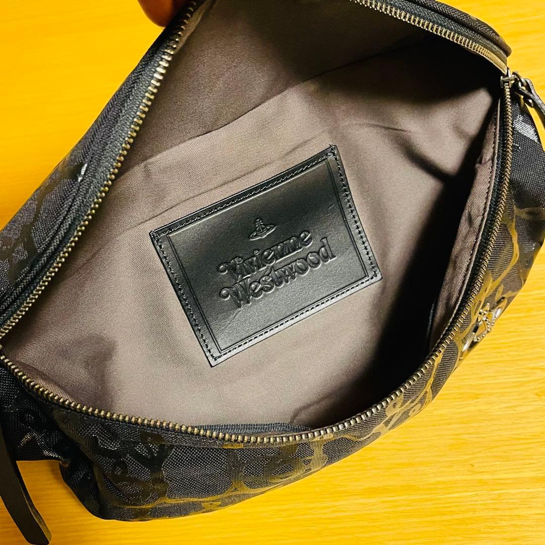 【riomm】Vivienne Westwood ボディーバッグ