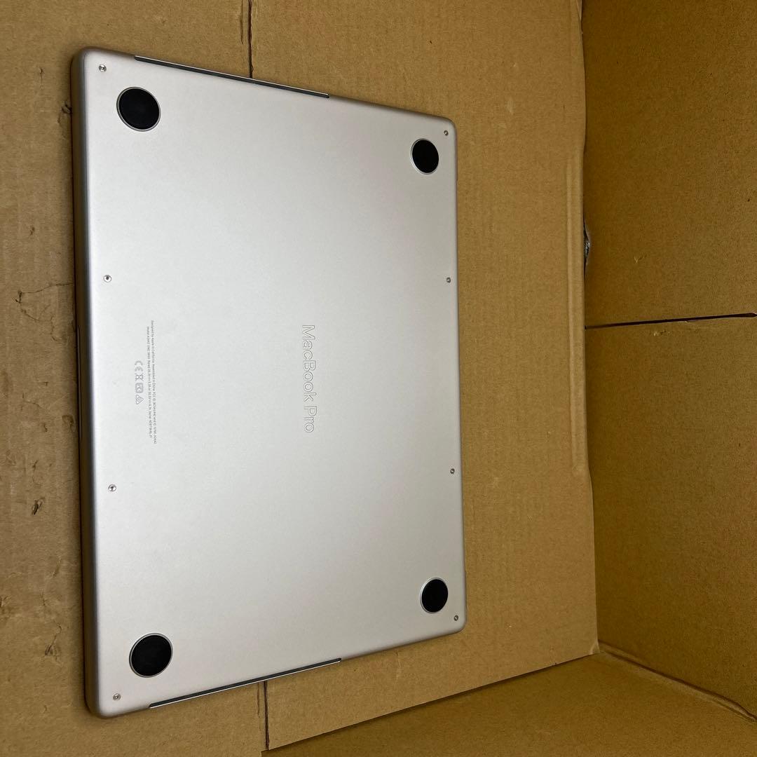 Apple MacBook Pro M1 2021 14インチ　16GB