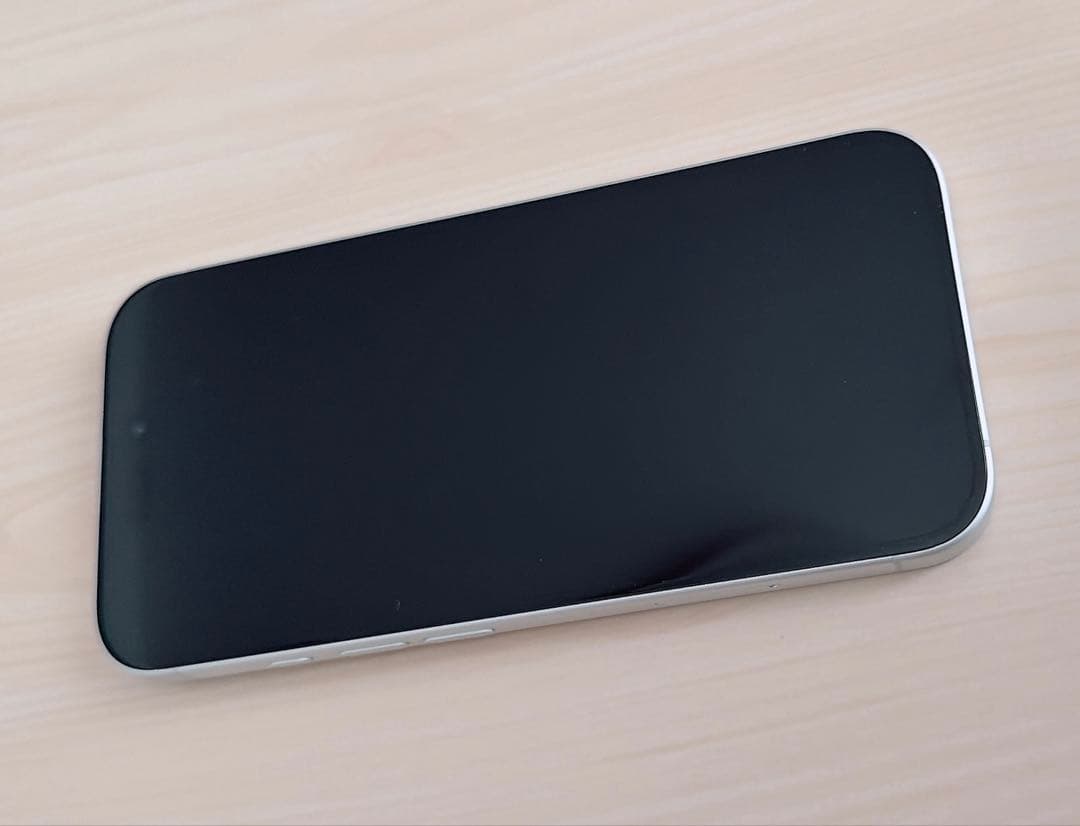 【美品】iPhone16 本体 512GB 未使用フィルム付き