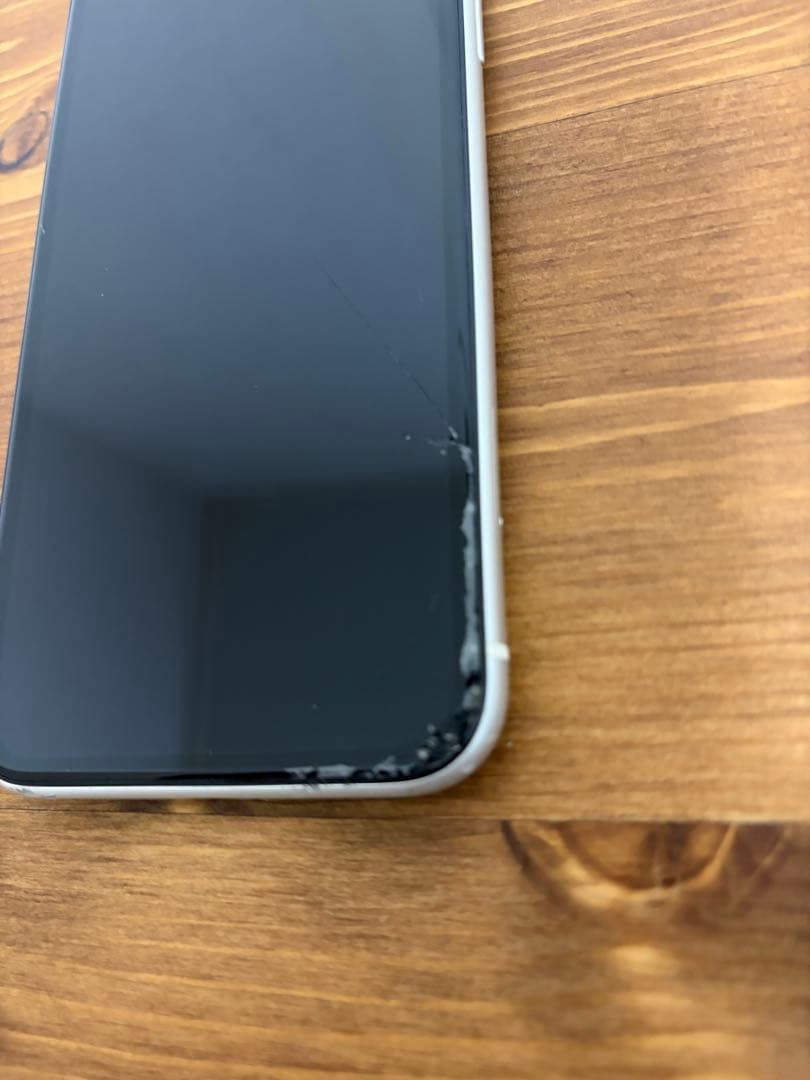 iPhone11 64GB 画面割れあり修復歴ありジャンク扱い バッテリー75%