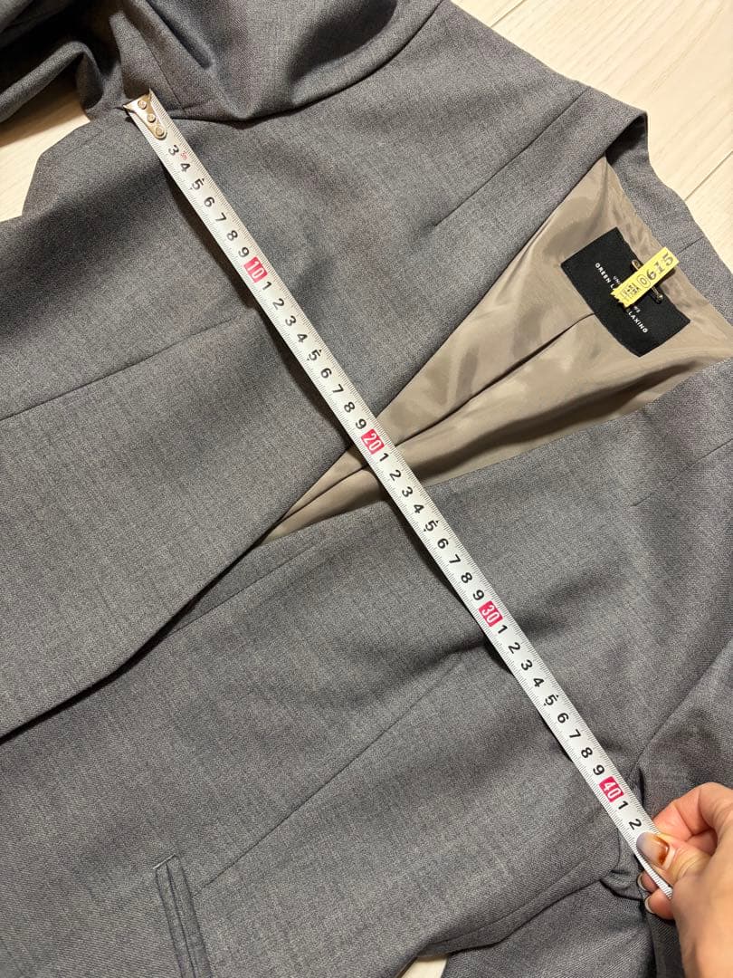 グレー ノーカラー パンツスーツ　greeen label relaxing