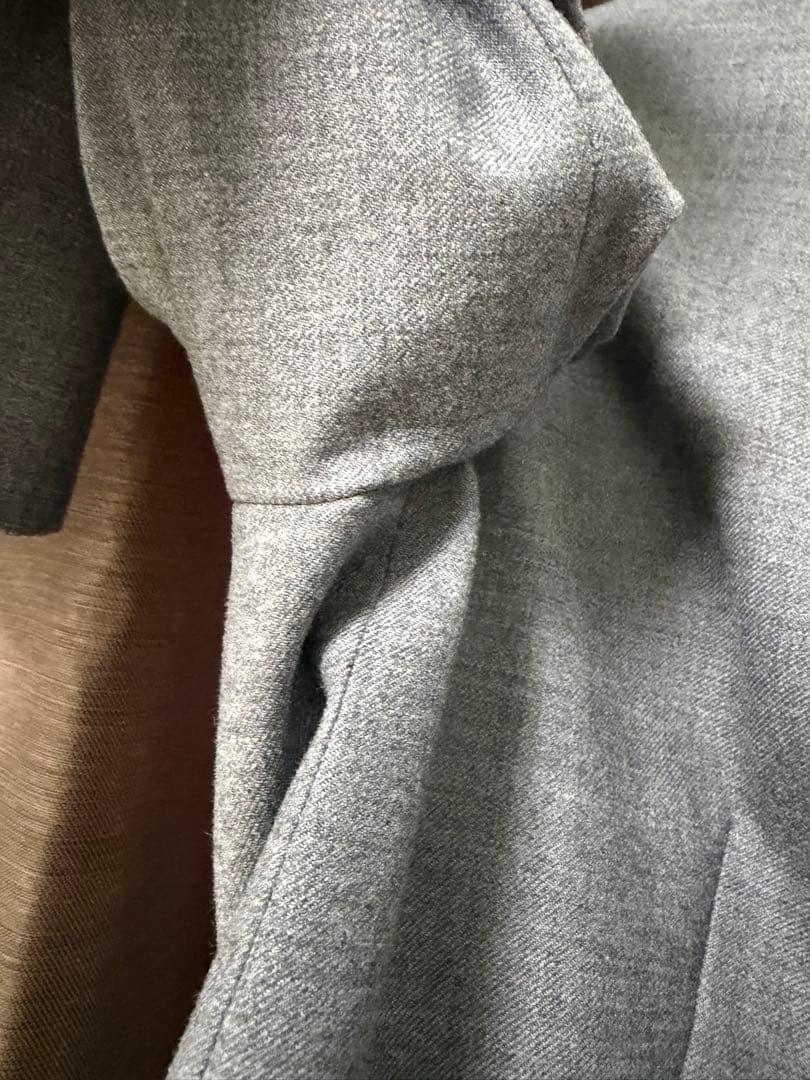 グレー ノーカラー パンツスーツ　greeen label relaxing