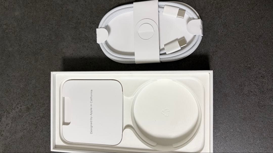 Apple iPhone 15 Pro ホワイトチタニウム SIMフリー