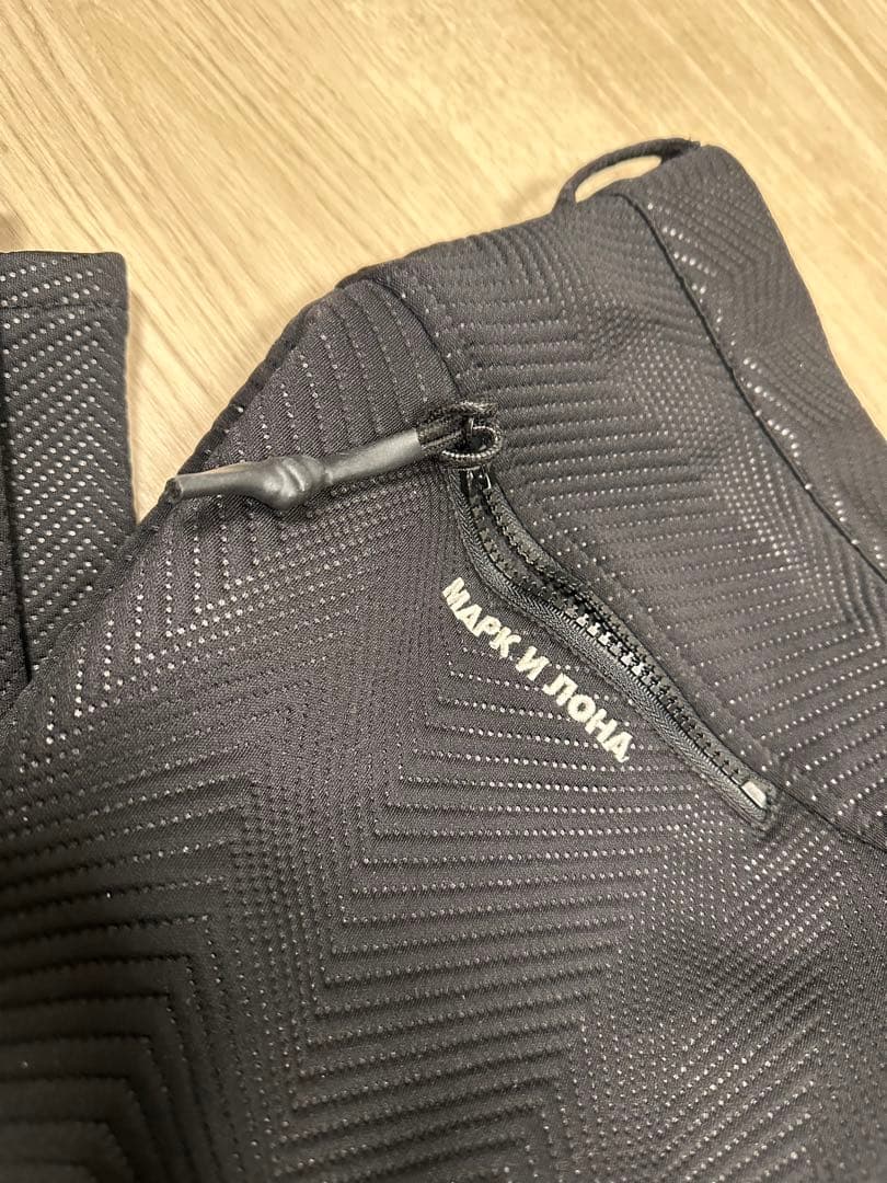 MARK & LONA ブラックパンツ ストレッチ