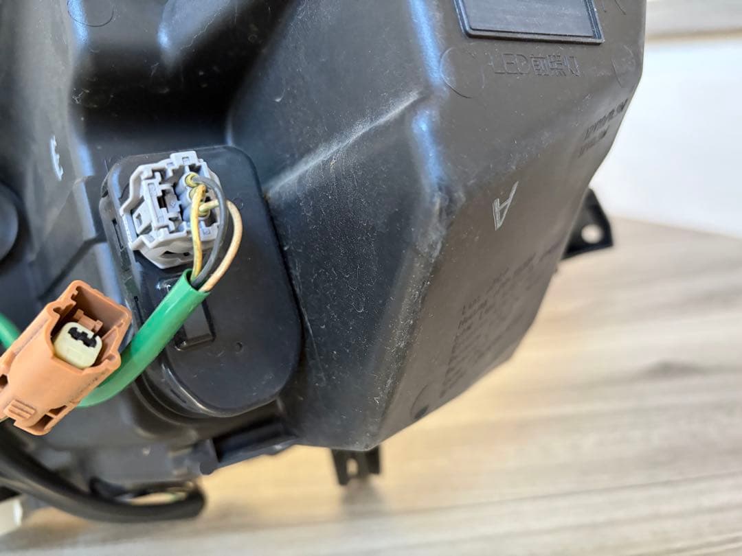 GR86 右　ヘッドライト　3BA-ZN8 美品