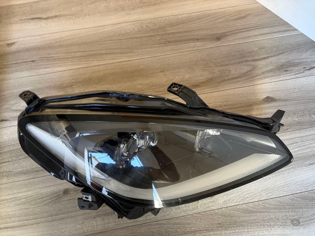 GR86 右　ヘッドライト　3BA-ZN8 美品