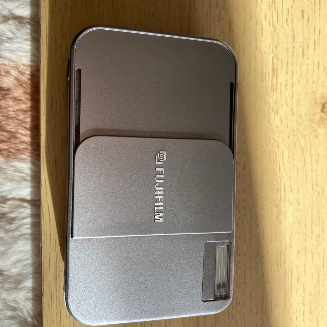 cardia mini tiara ストラップ付き