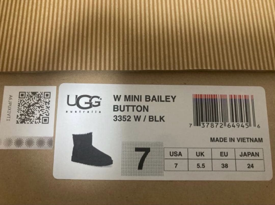 【未使用品】UGG ミニベイリーボタン ブラックムートンブーツ
