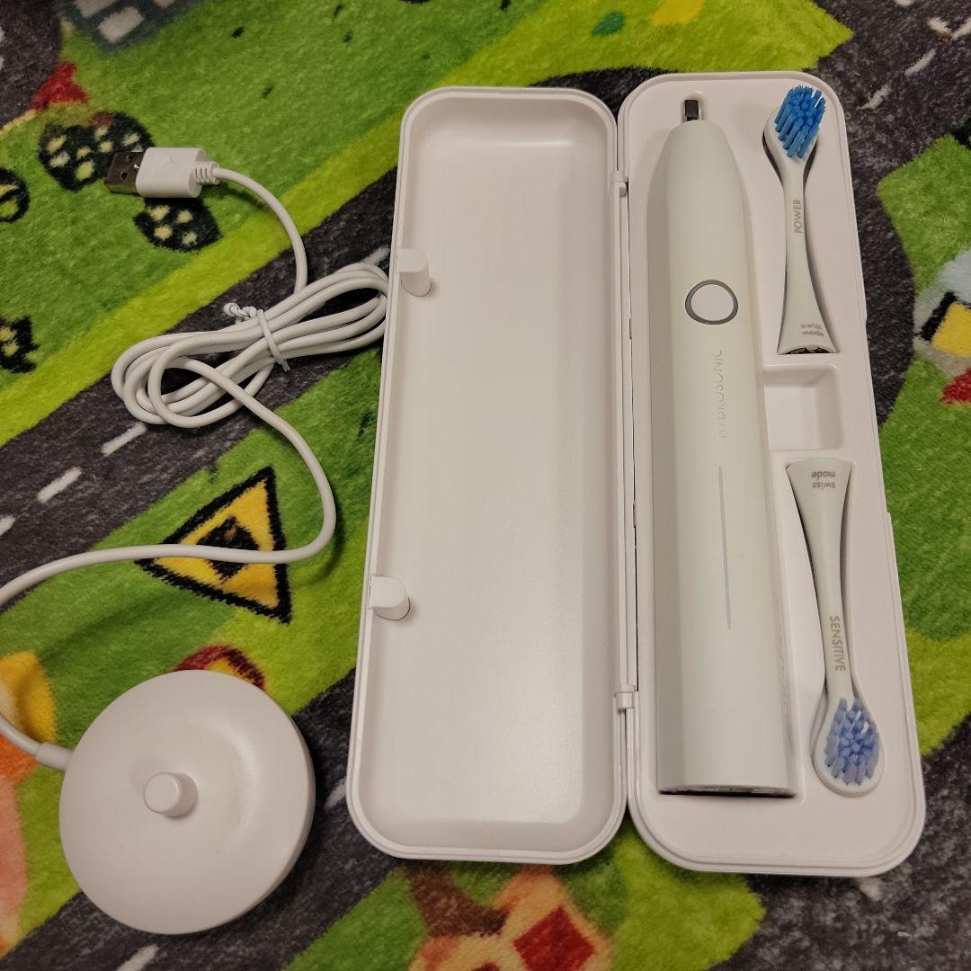 CURAPROX 電動歯ブラシ 本体 ホワイト　ブラシ　2本