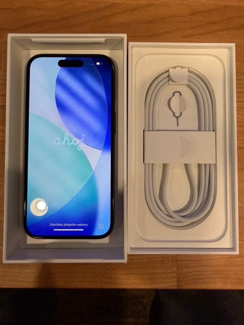 iPhone 16 128GB ブラック