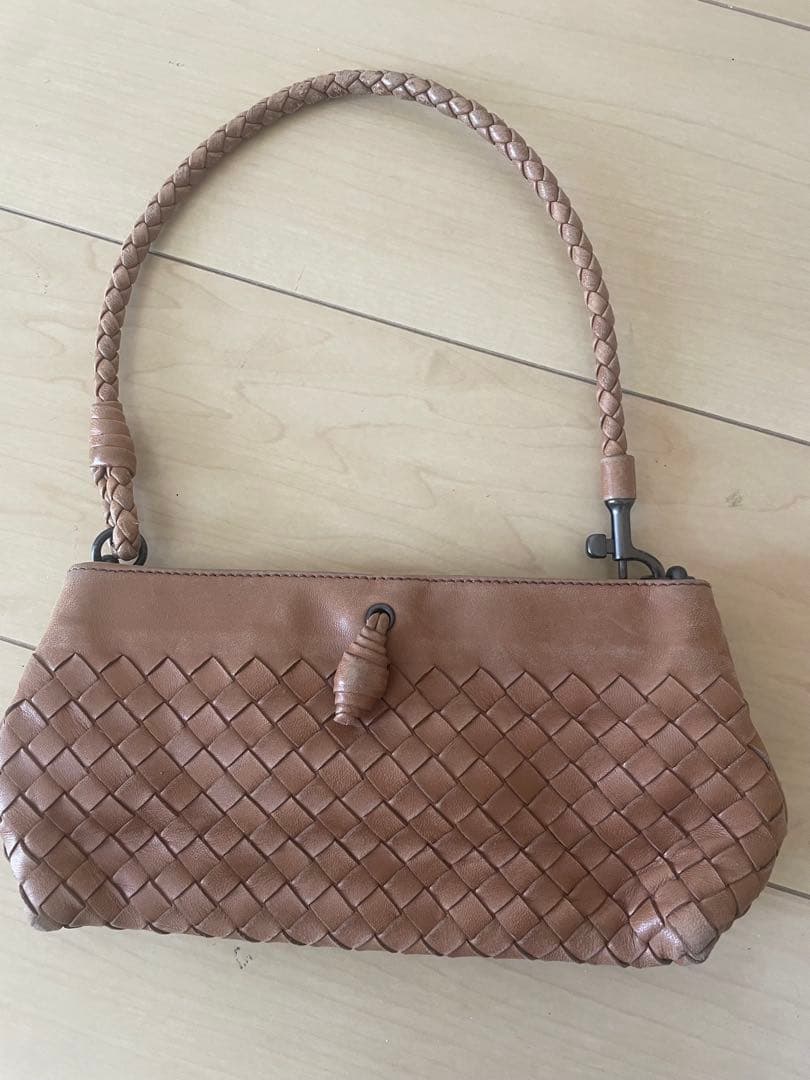 ボッテガヴェネタ⭐︎ベージュレザーハンドバッグ