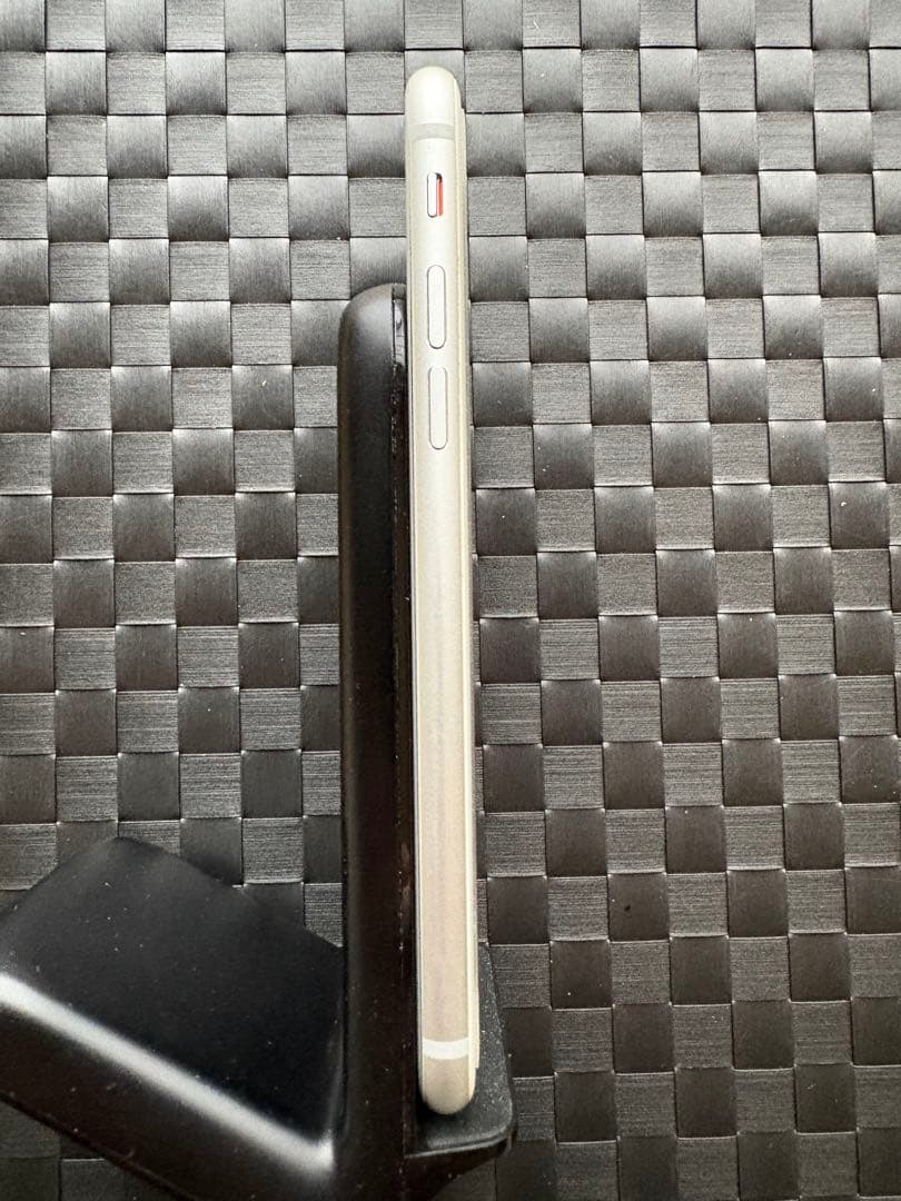 Apple iPhone 8 64GBシルバー