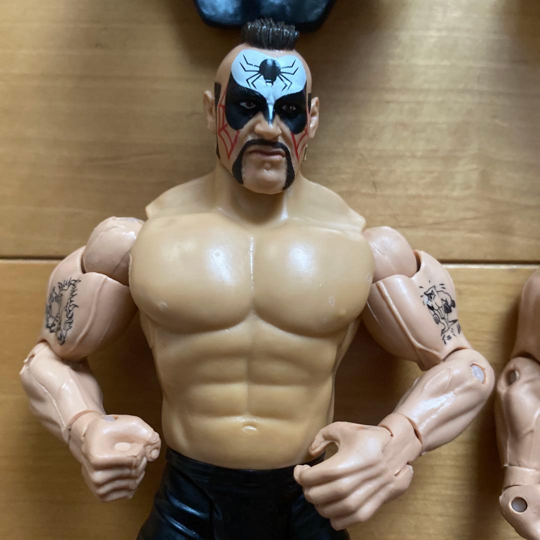 WWE ロードウォリアーズ　プロレスフィギュア 2体セット 凶器椅子付き