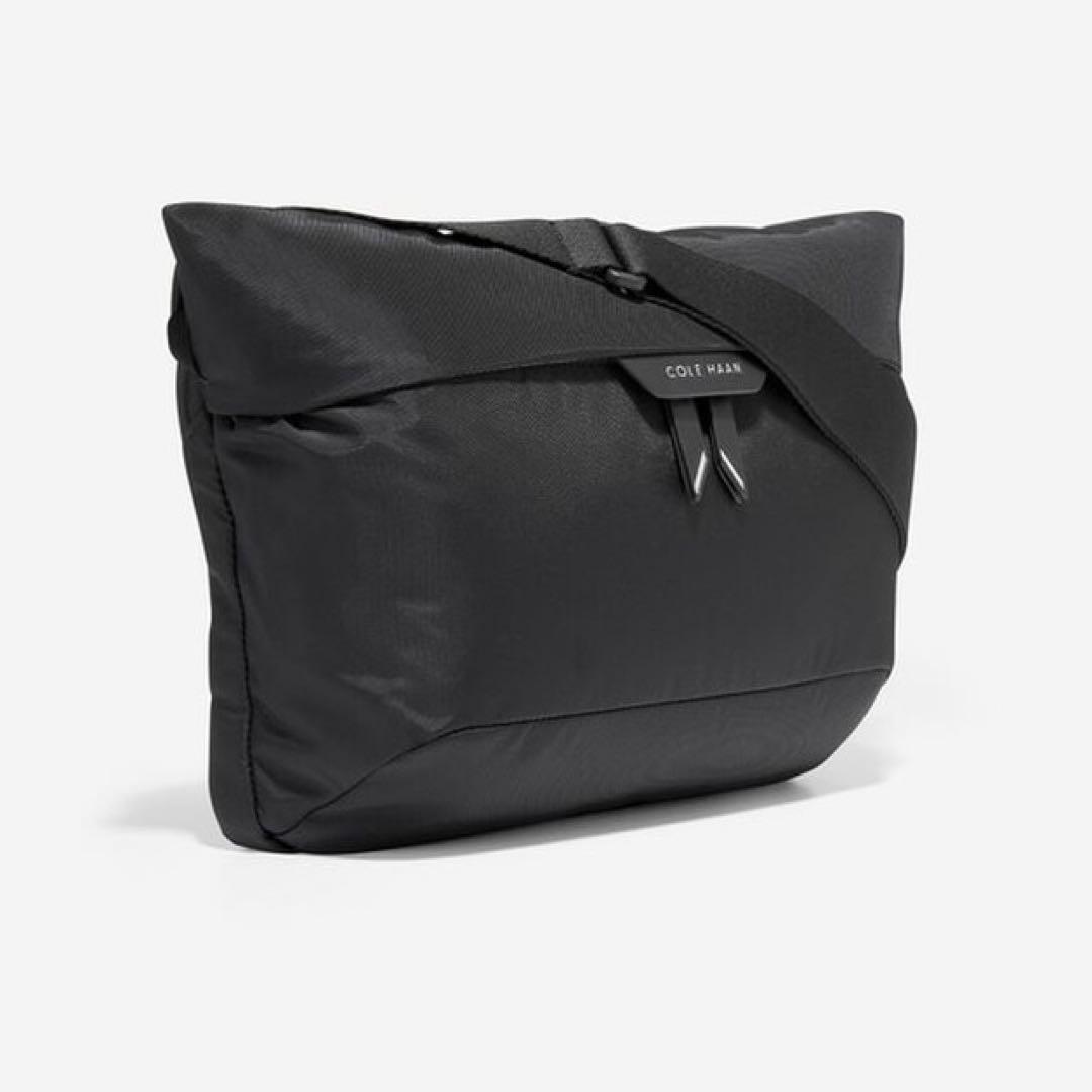COLE HAAN ブラック セントラル スリングバッグ