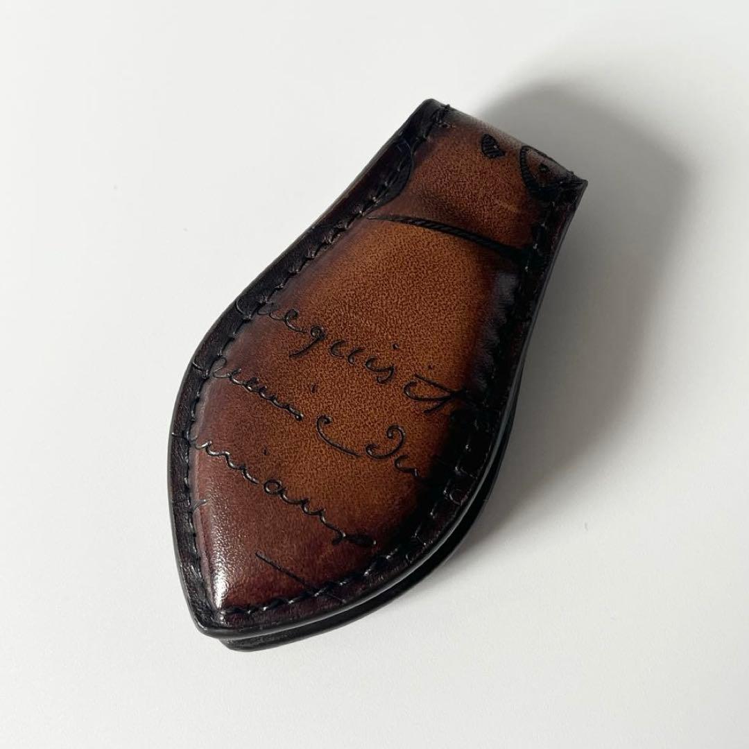 ベルルッティ　マネークリップ　カリグラフィー　レザー　茶色　ブラウン　メンズ