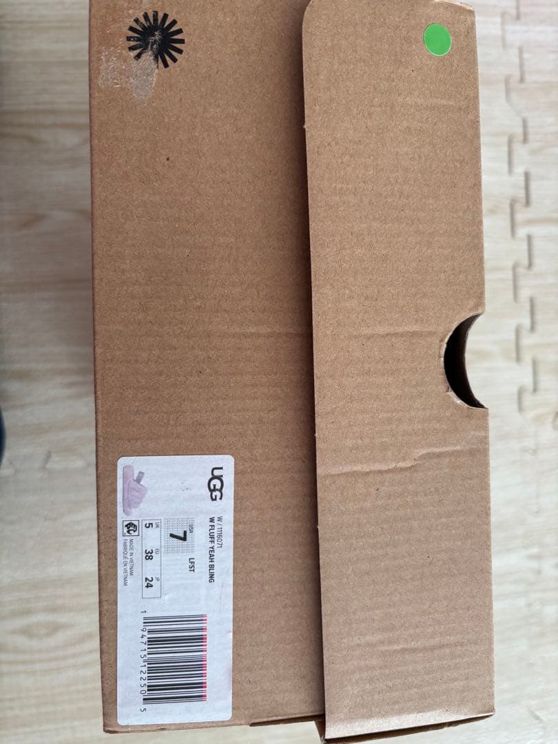 UGG モコモコ サンダル キラキラ