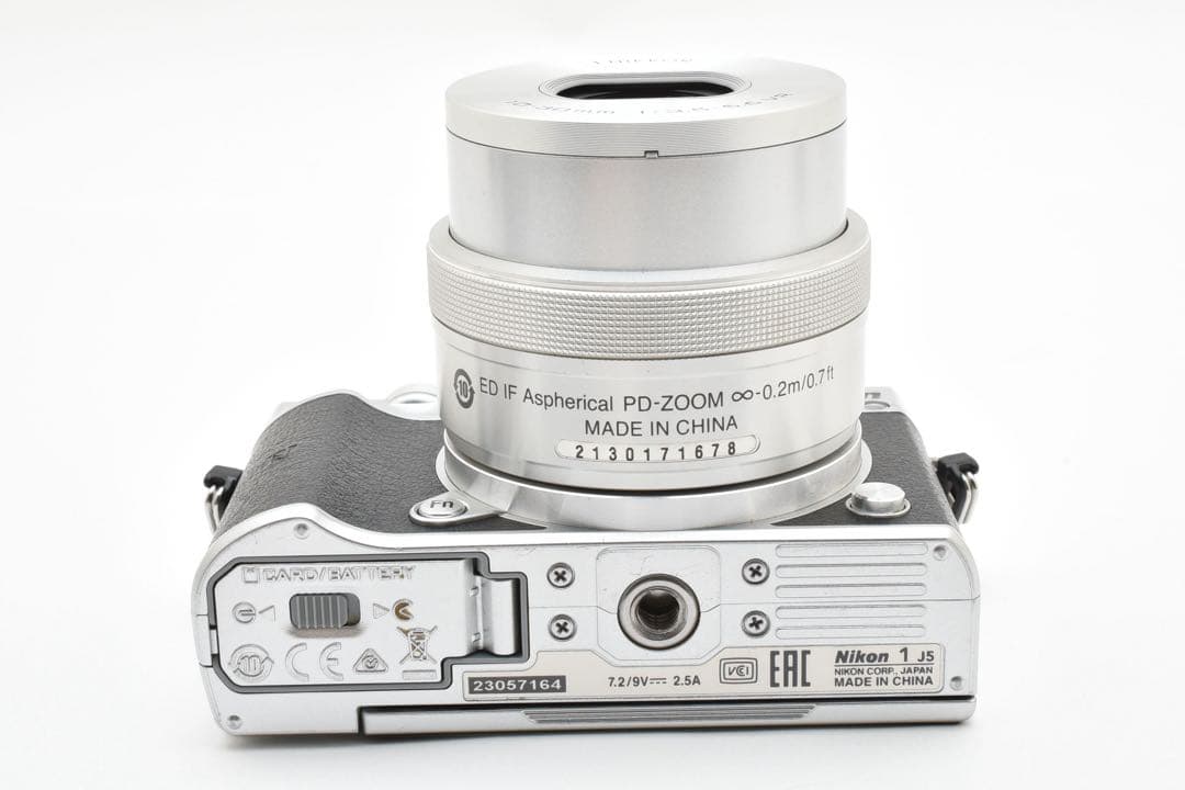 【美品】ニコン Nikon1 J5 パワーズームキットカメラ