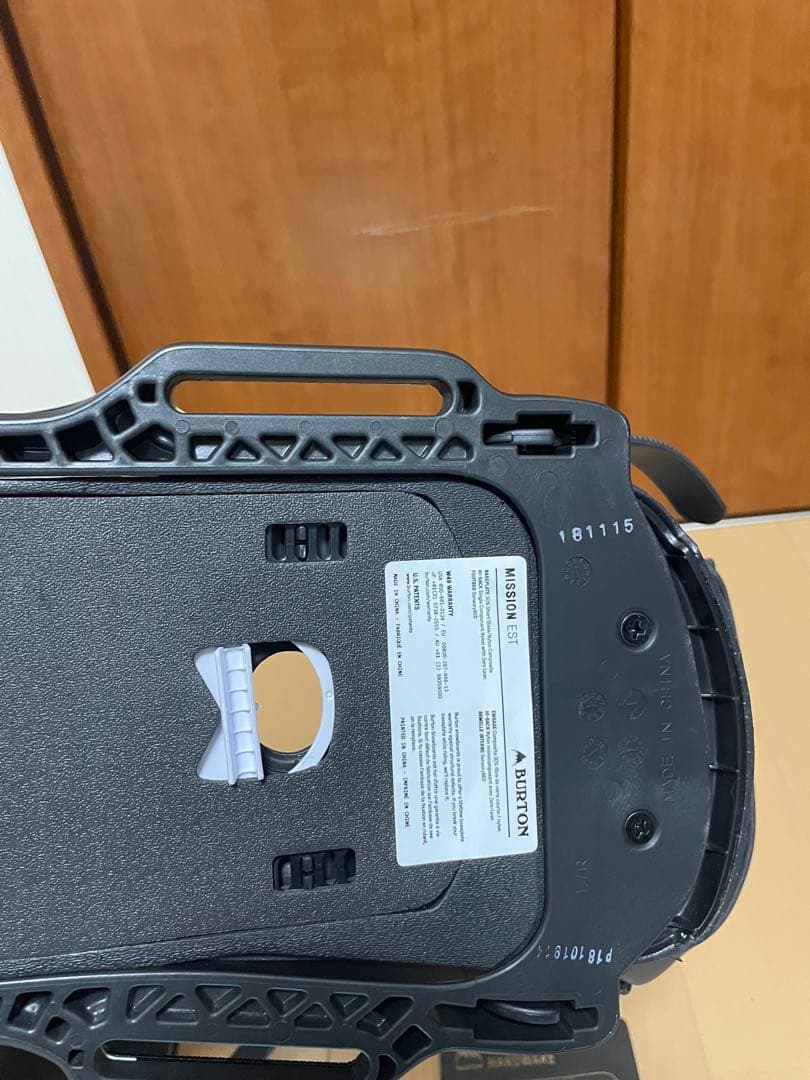 新品未使用 Burton Mission Est ブラック ビンディング L