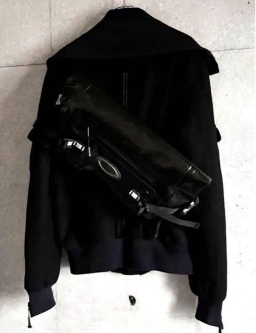 美品00s Y2K OAKLEY オークリー 防水 メッセンジャーバッグ