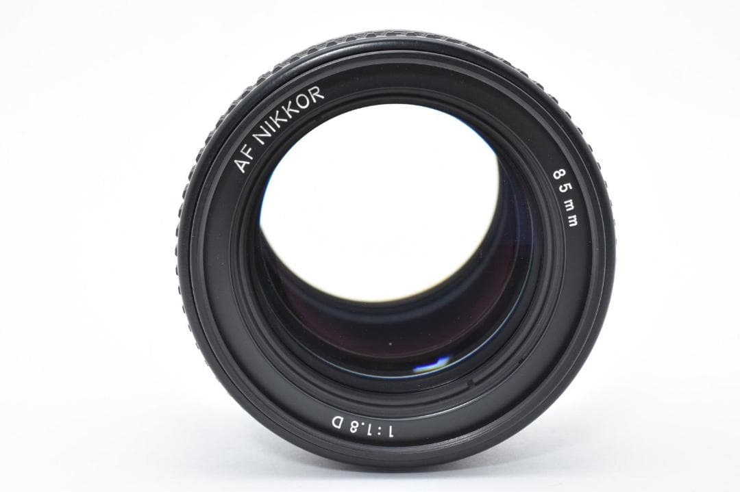 【美品】 NIKON AF Nikkor 85mm f/1.8D 単焦点レンズ