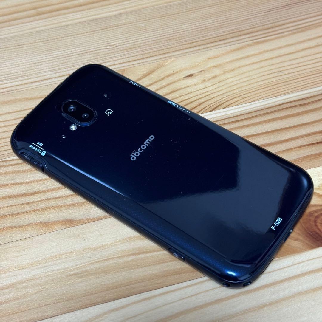 【美品】ドコモ らくらくスマートフォン F-52B ブルー　j9920
