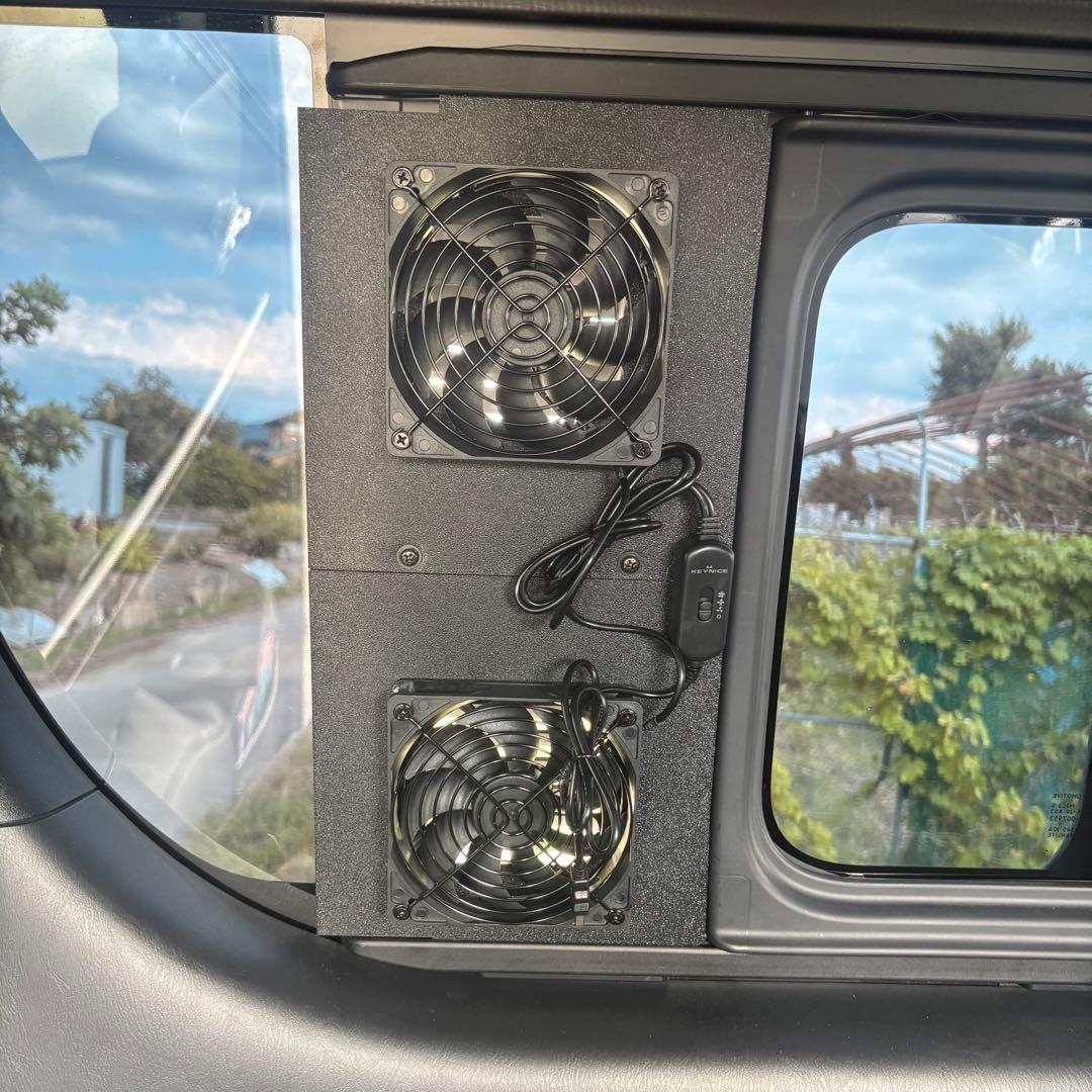 ハイエース 換気扇 ４型 〜 USBファン 2連 ネット バッテリー置付 運転席