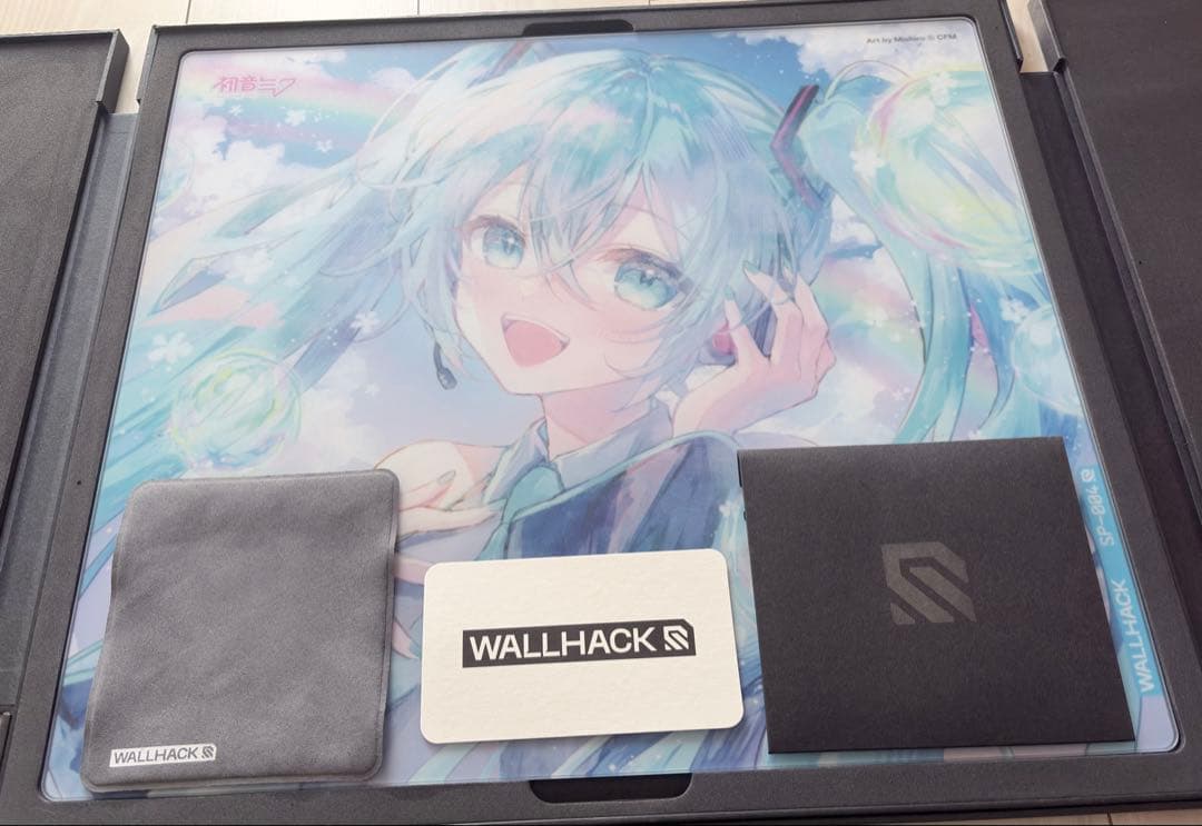 Wallhack × 初音ミク ガラス製ゲーミングマウスパッド – SP-004