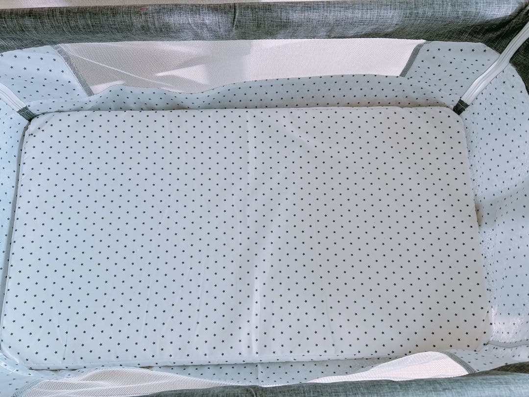 新品ベビーベッド 添い寝 ゆりかご機能付き エスメラルダ付き 絶壁防止枕付