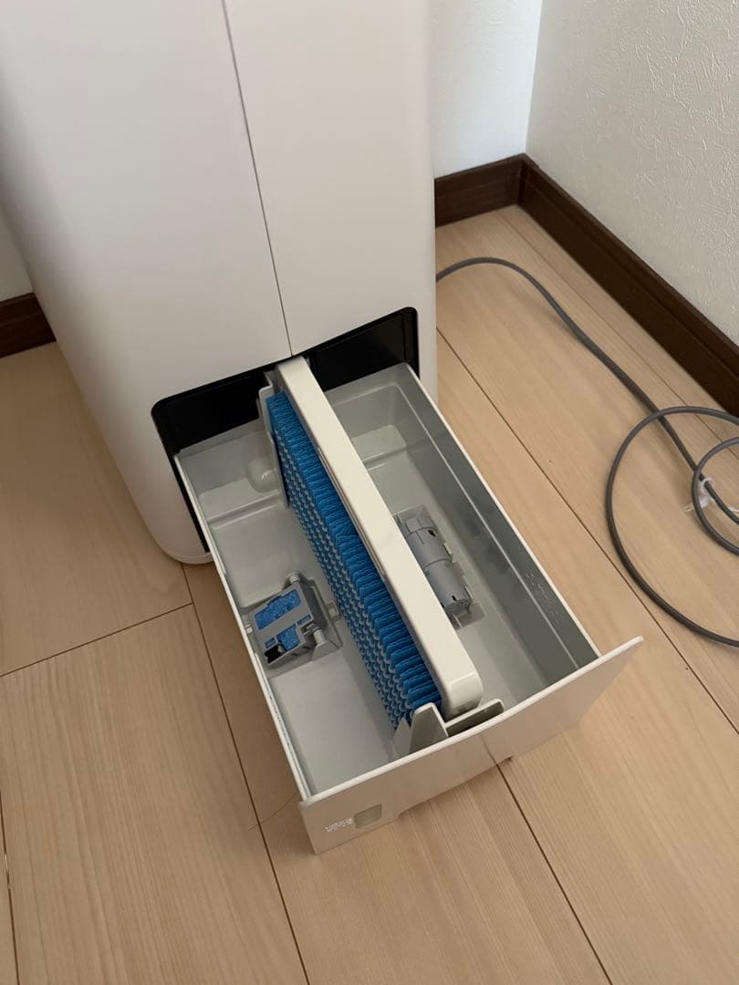 SHARPシャープ　加湿空気清浄機　KI-NS40