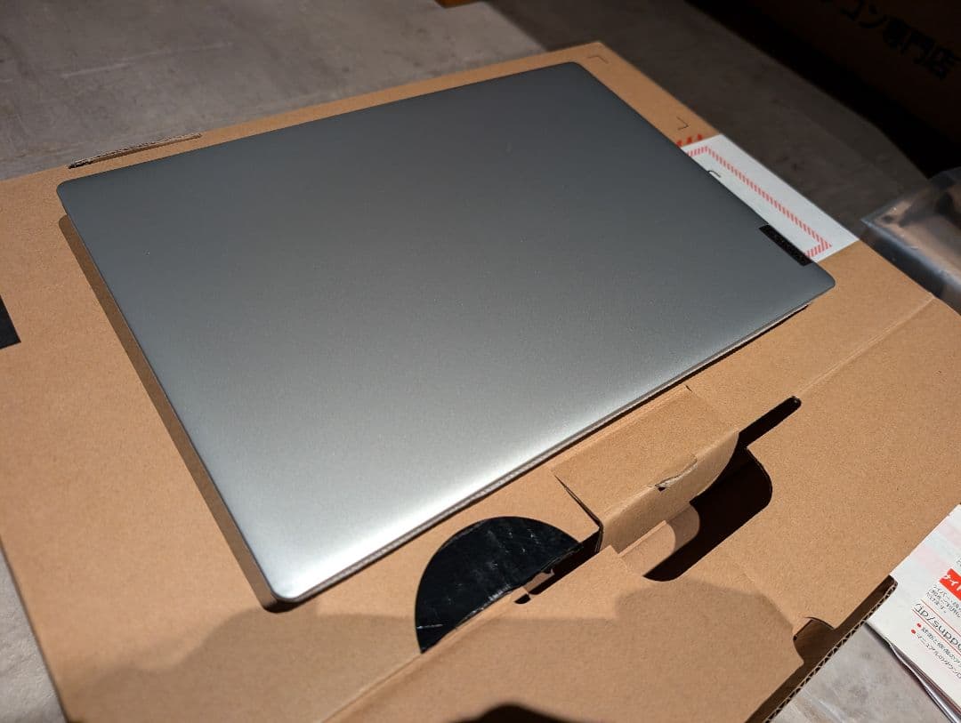 Lenovo　ideapad slim 150