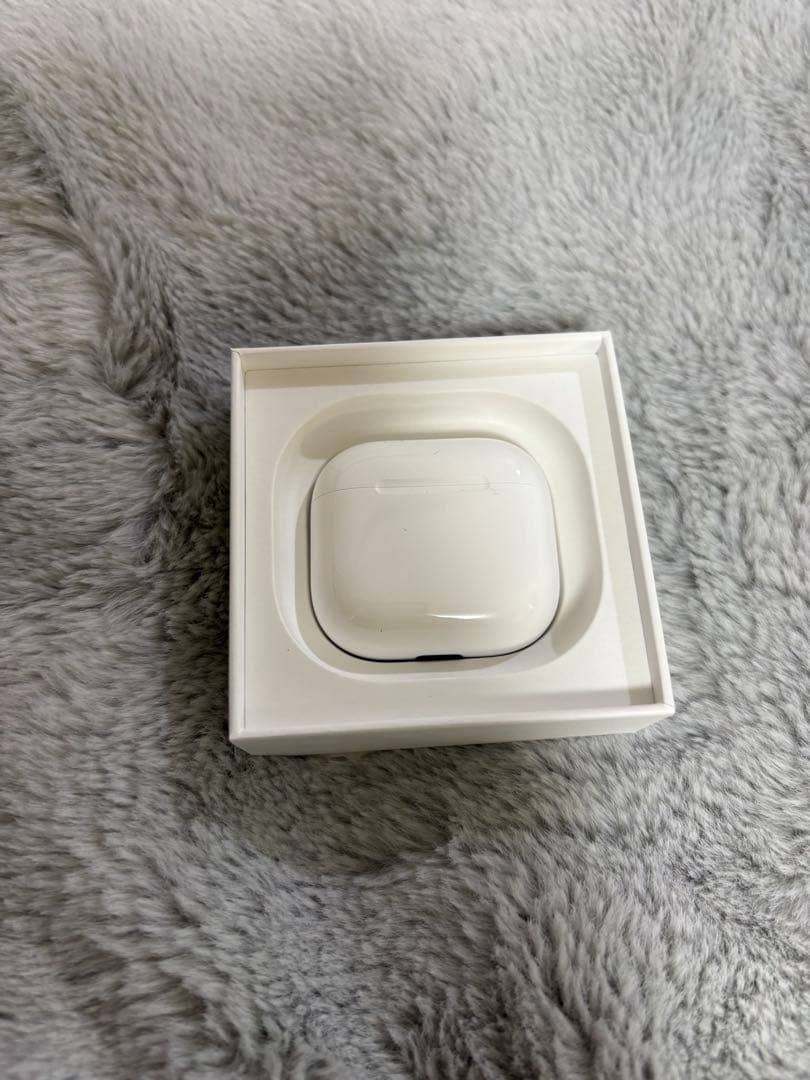 正規品 AirPods4 ノイズキャンセリング非搭載