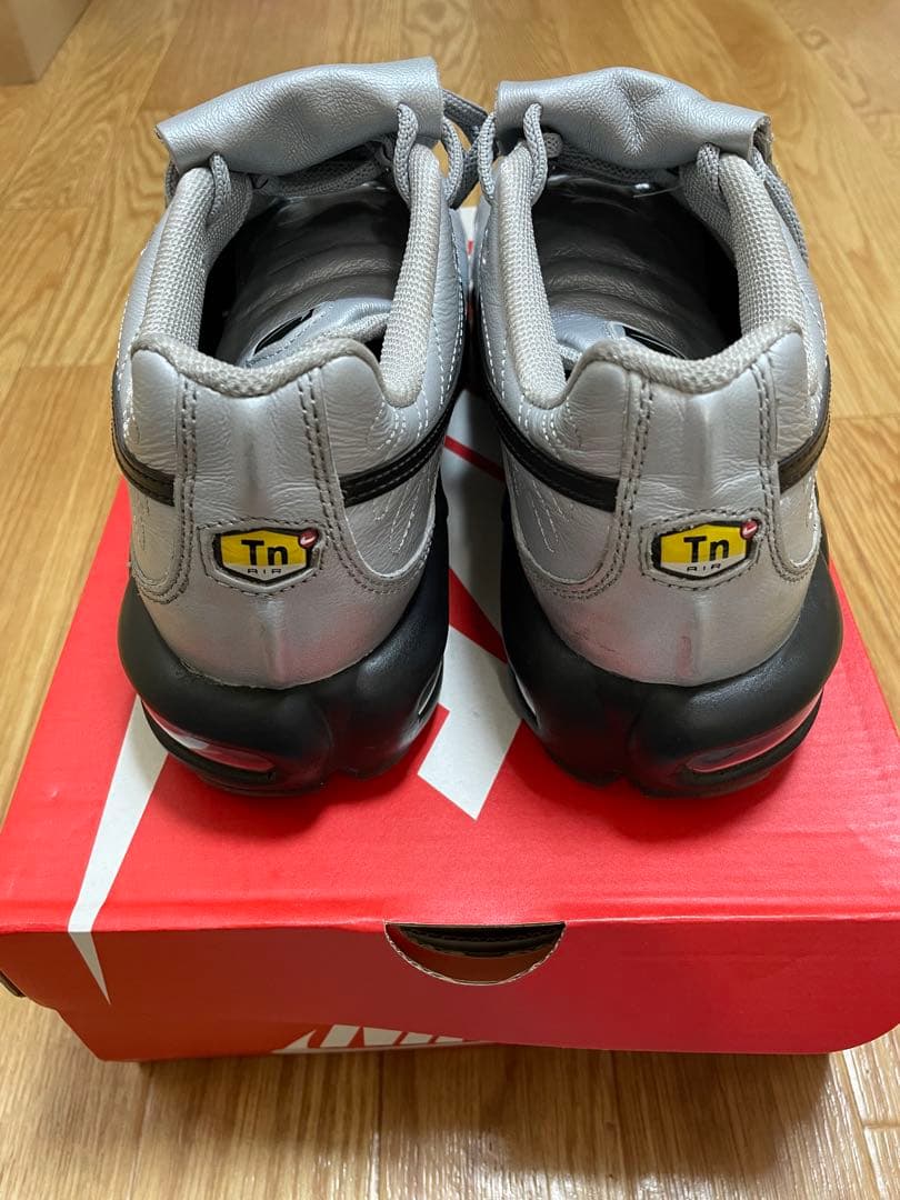 靴 Nike Air Max Plus Tiempo