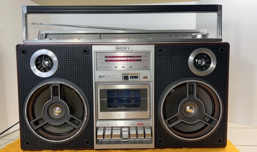 SONY レトロラジカセ　CFS-8　STEREO　ZILBA’P　　テープ