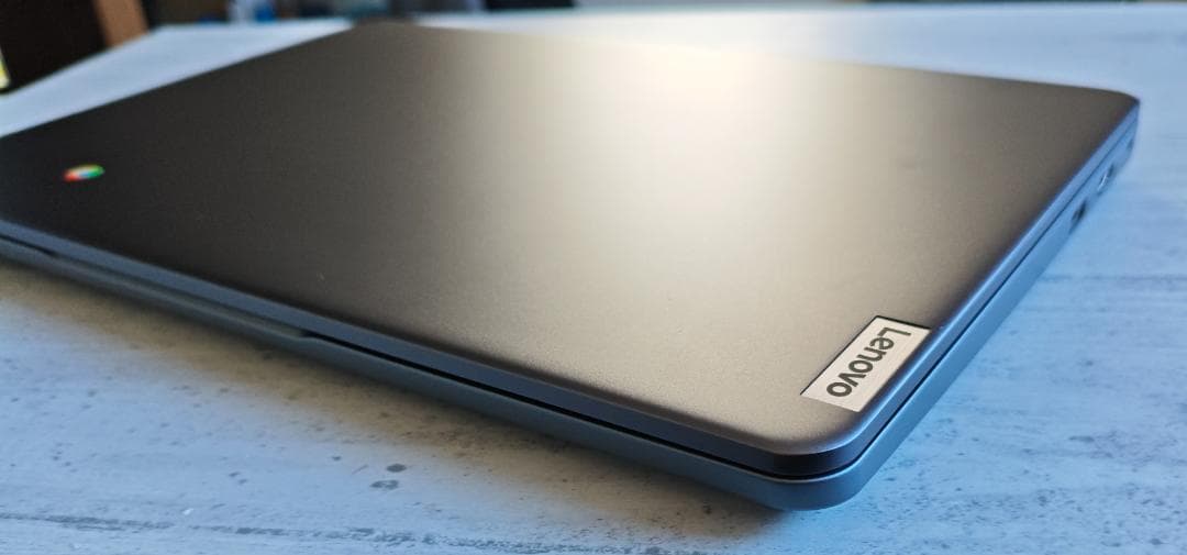 中古美品　Lenovo 14e Chromebook Gen3 LTEモデル