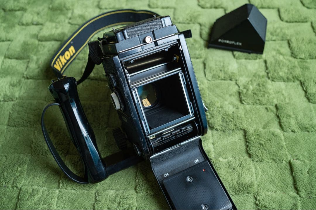 MamiyaC330 Super 180mm f/4.5 ファインダー グリップ