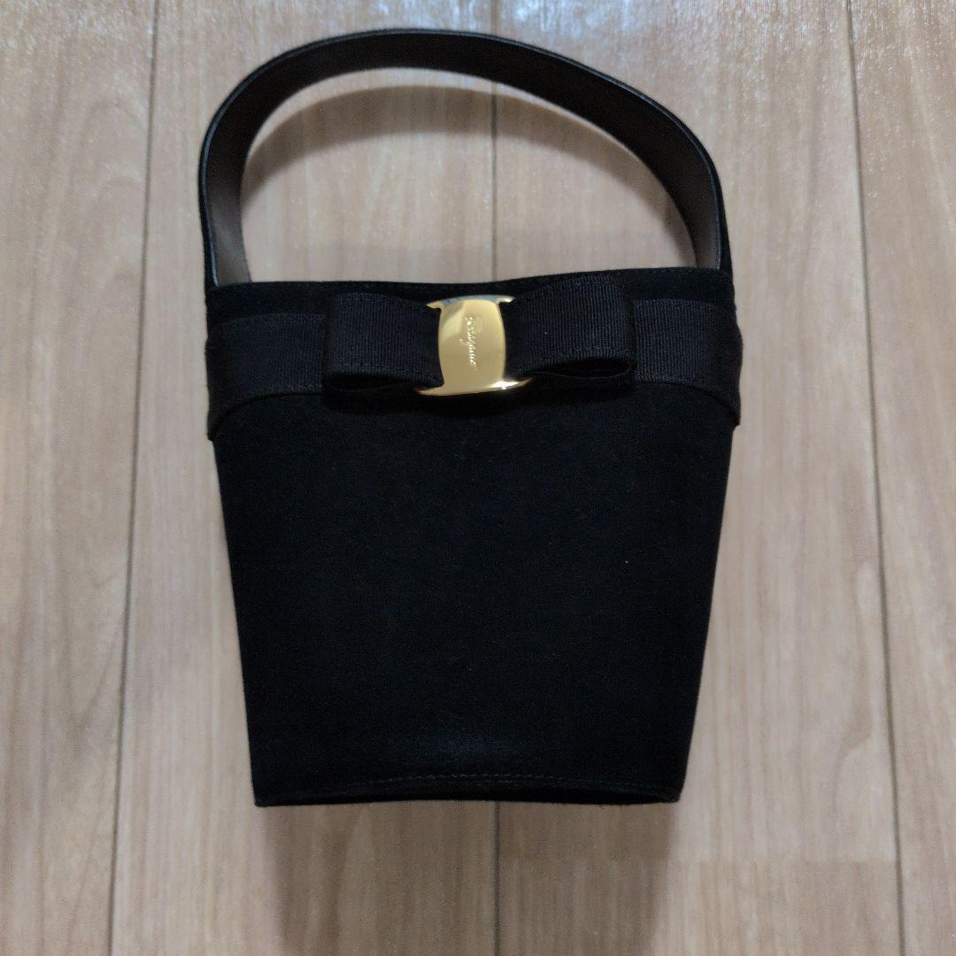 専用サルヴァトーレフェラガモ　レディースバッグ　ヴァラ　バックスキン