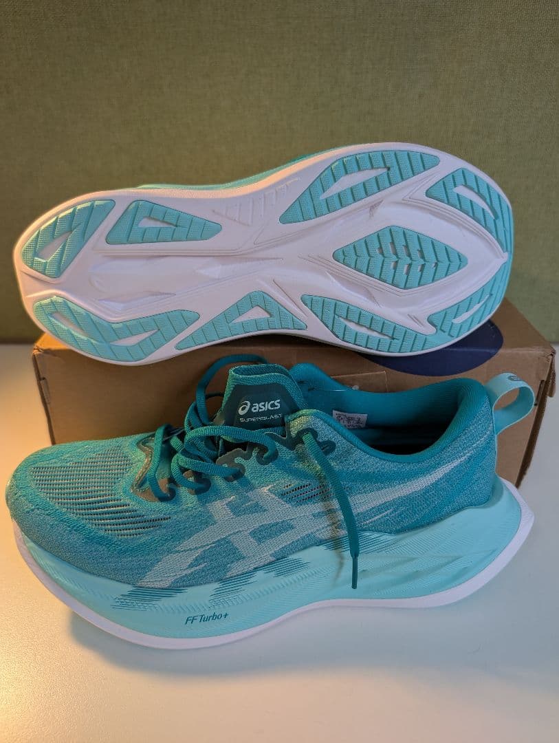 【新品、未使用】アシックス　スーパーブラスト2　27cm