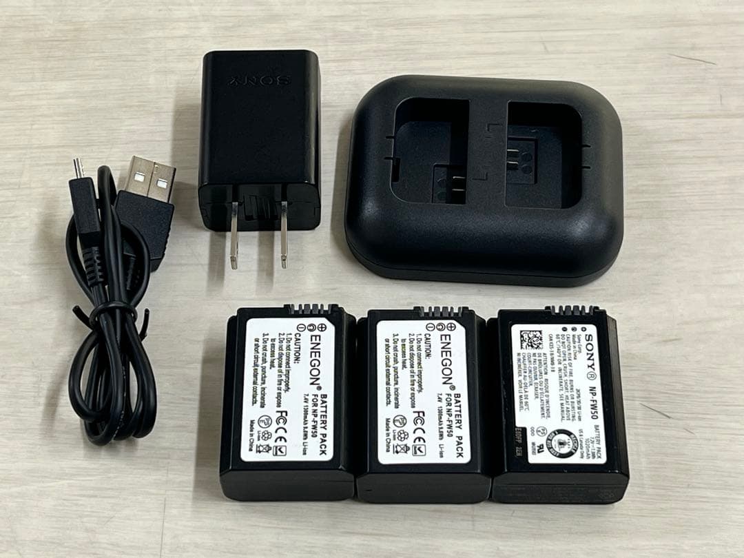 中古　Sony α6300 バッテリー3個　ジャンクレンズ2本