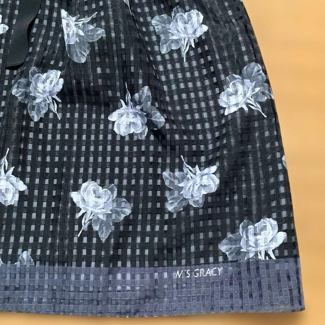 【新品】M'S GRACY 花柄ワンピース42。黒。