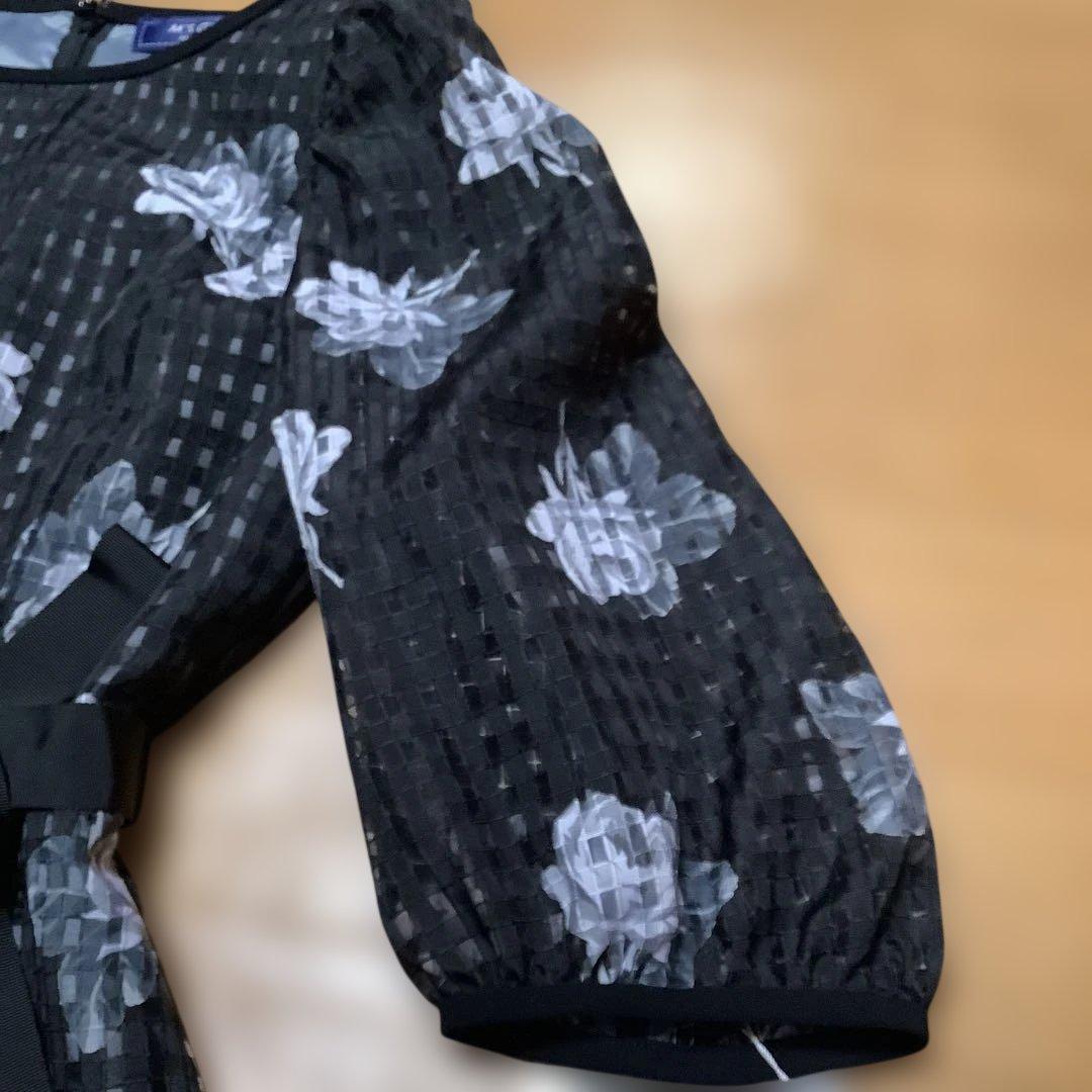 【新品】M'S GRACY 花柄ワンピース42。黒。